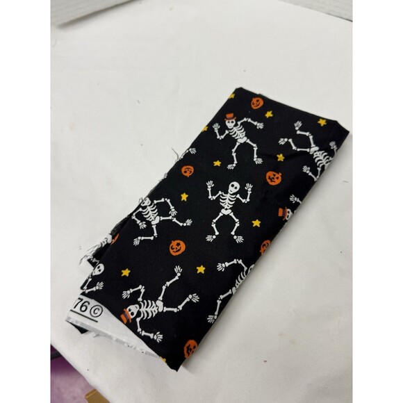 Halloween Cotton Fabric Pieces- Dancing Skeletons & Pumpkins on Black - Picture 3 of 14